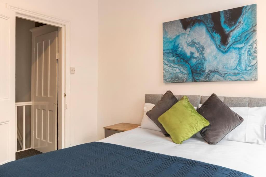 3-Bedroom Home In Liverpool L15 With Free Parking Exterior foto